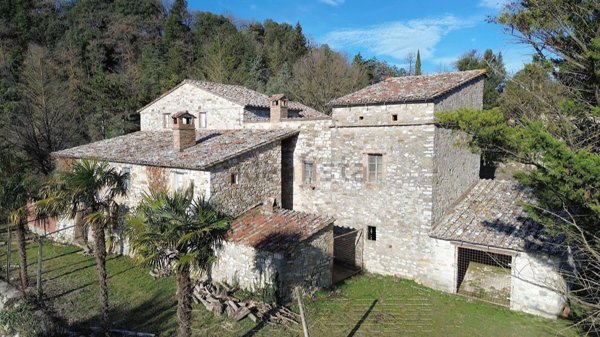 casale in vendita ad Umbertide in zona Castelvecchio
