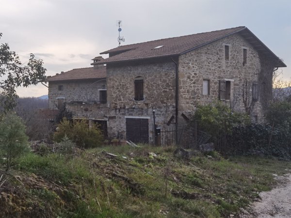 casale in vendita ad Umbertide in zona Preggio
