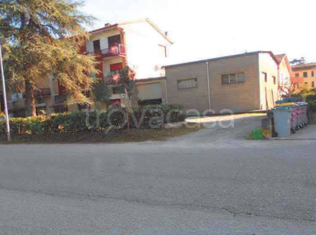 negozio in vendita ad Umbertide