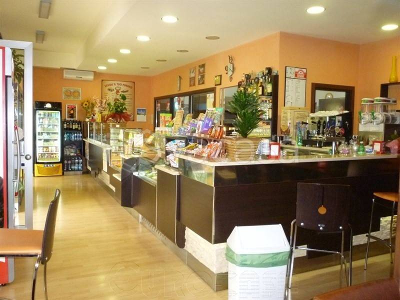 negozio in vendita ad Umbertide