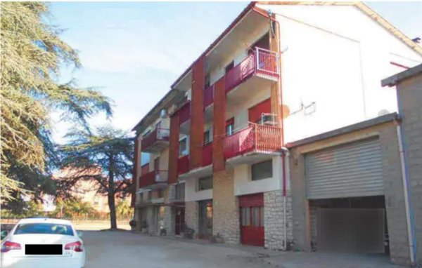 locale di sgombero in vendita ad Umbertide