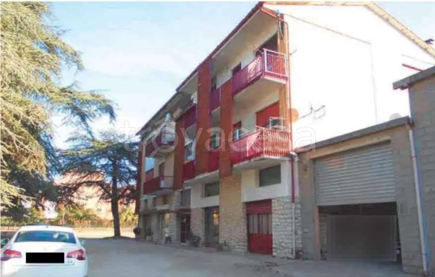 locale di sgombero in vendita ad Umbertide