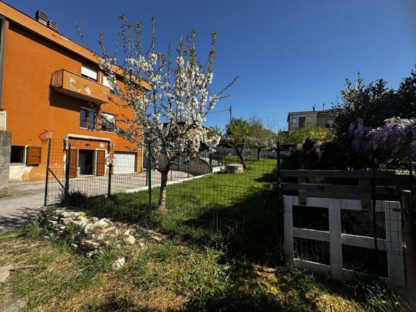casa semindipendente in vendita ad Umbertide