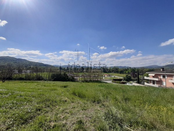 terreno edificabile in vendita ad Umbertide in zona Calzolaro