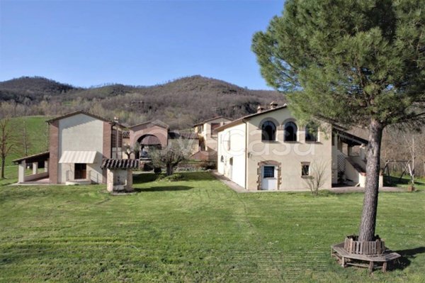 casa indipendente in vendita ad Umbertide in zona Niccone