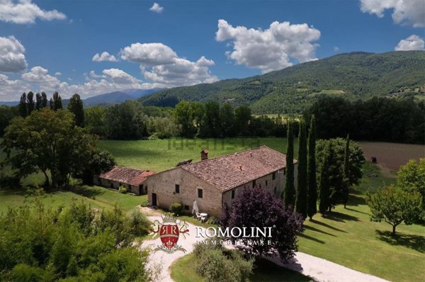casa indipendente in vendita ad Umbertide in zona Badia