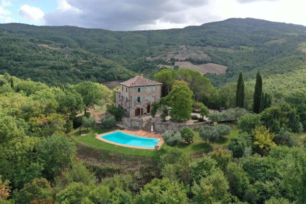 casa indipendente in vendita ad Umbertide in zona Niccone