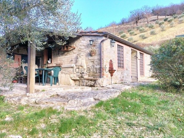 appartamento in vendita ad Umbertide in zona Pierantonio