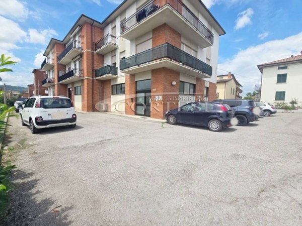 negozio in vendita ad Umbertide