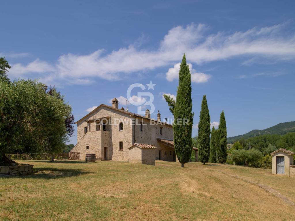 casa indipendente in vendita ad Umbertide in zona Niccone