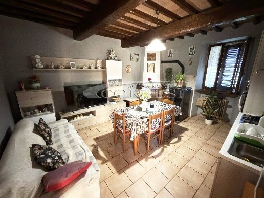 appartamento in vendita ad Umbertide in zona Calzolaro
