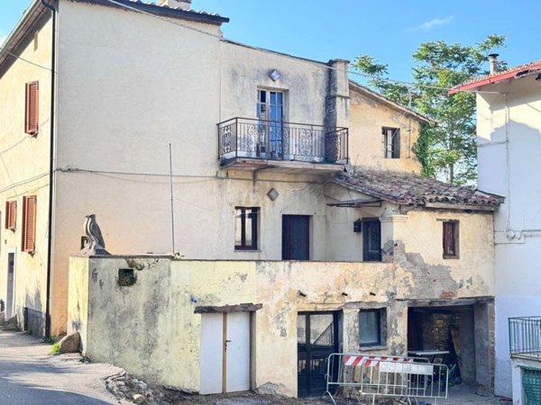 appartamento in vendita ad Umbertide in zona Montecastelli