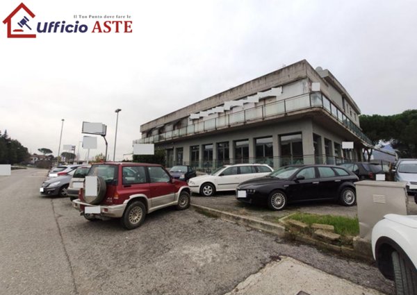 locale commerciale in vendita ad Umbertide