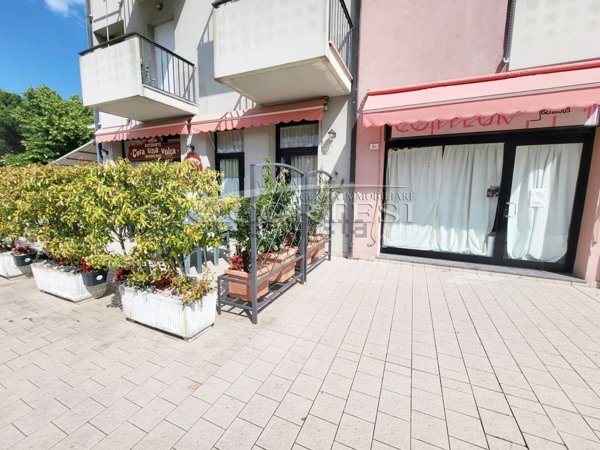 locale commerciale in vendita ad Umbertide