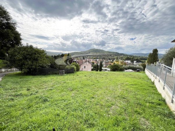 terreno in vendita ad Umbertide in zona Calzolaro