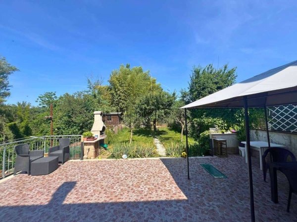 appartamento in vendita ad Umbertide in zona Montecastelli
