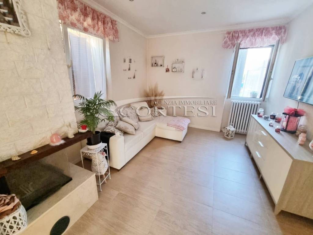 appartamento in vendita ad Umbertide in zona Montecastelli