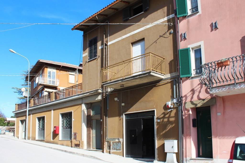 appartamento in vendita a Valfabbrica in zona Casacastalda