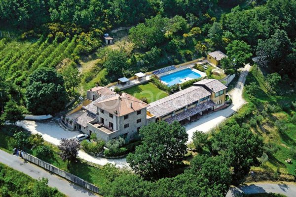 negozio in vendita a Valfabbrica