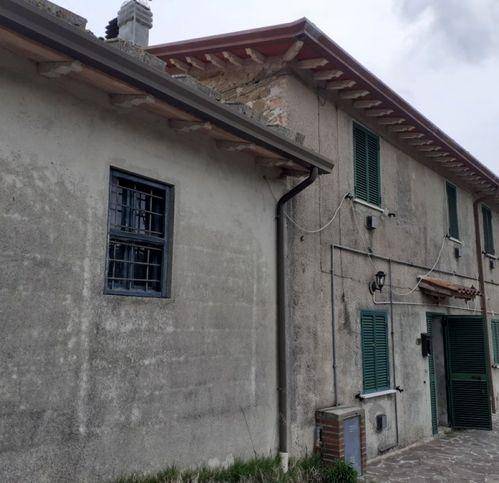 casa indipendente in vendita a Valfabbrica in zona Casacastalda