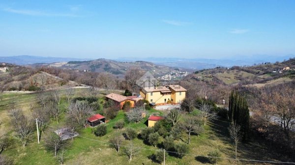 pentavano in vendita a Valfabbrica