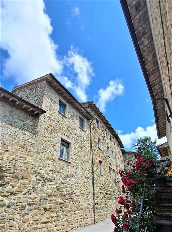 appartamento in vendita a Valfabbrica in zona Casacastalda
