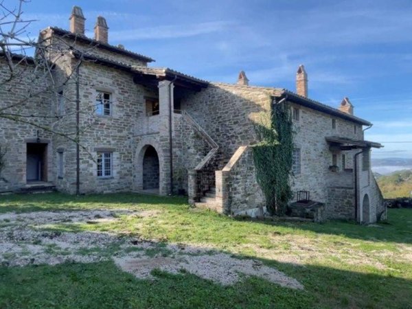 casa indipendente in vendita a Valfabbrica
