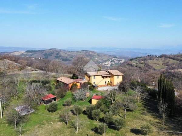 pentavano in vendita a Valfabbrica
