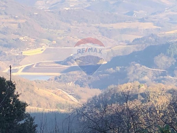 casa indipendente in vendita a Valfabbrica