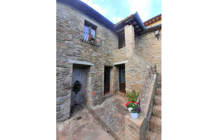 appartamento in vendita a Valfabbrica in zona Monteverde