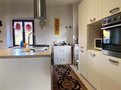 casa indipendente in vendita a Valfabbrica in zona Casacastalda