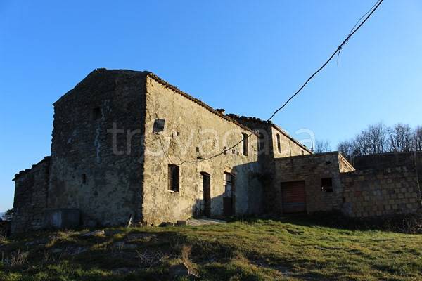 casa indipendente in vendita a Valfabbrica