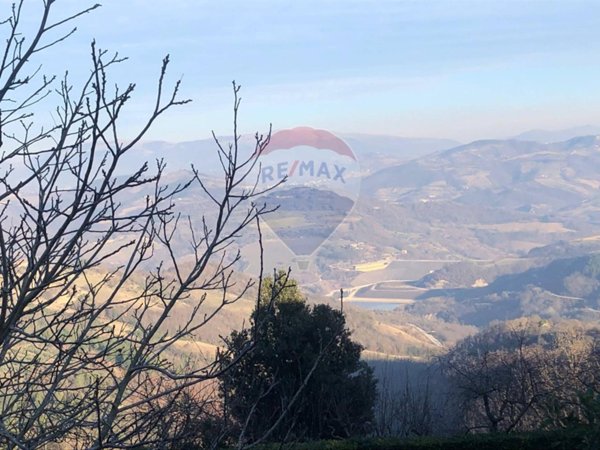 casa indipendente in vendita a Valfabbrica