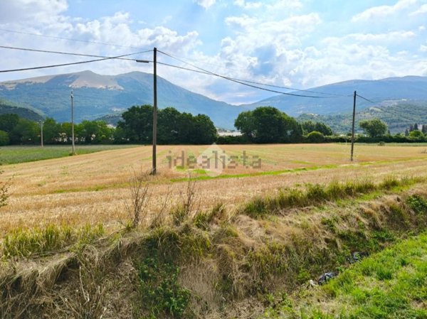 locale di sgombero in vendita a Valfabbrica