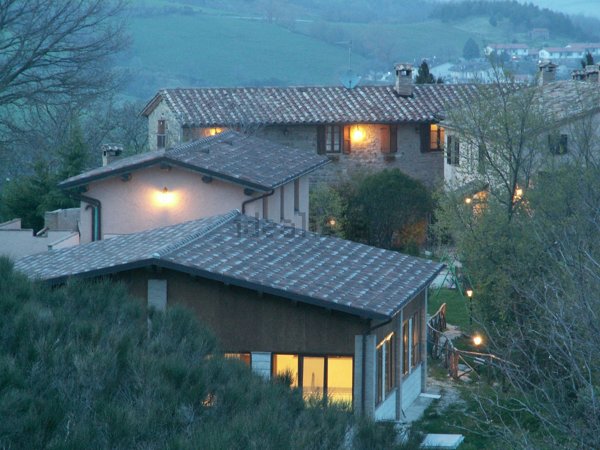 casale in vendita a Valfabbrica