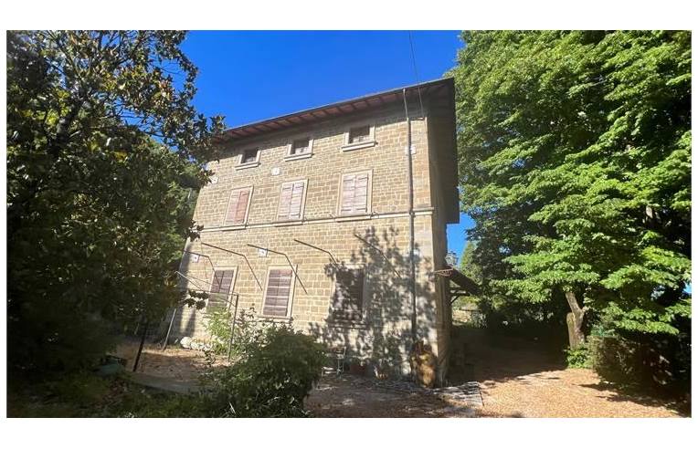 casa indipendente in vendita a Valfabbrica