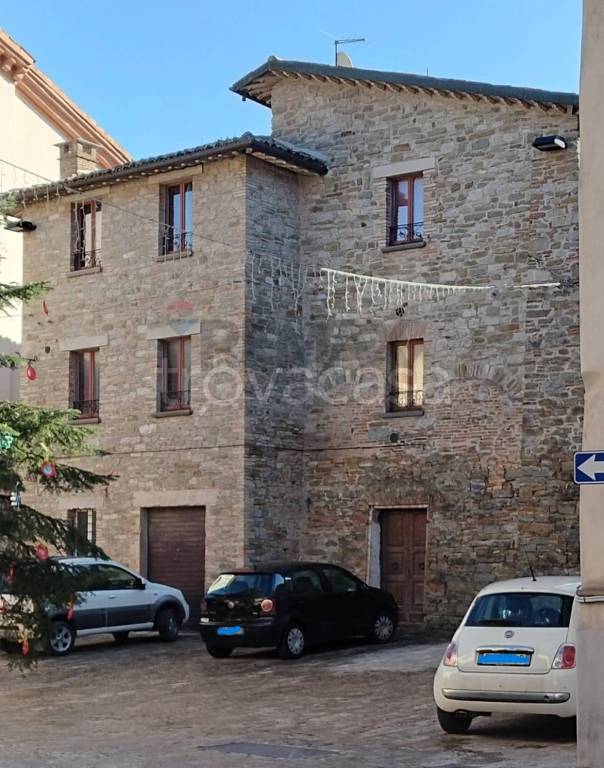 appartamento in vendita a Valfabbrica in zona Casacastalda