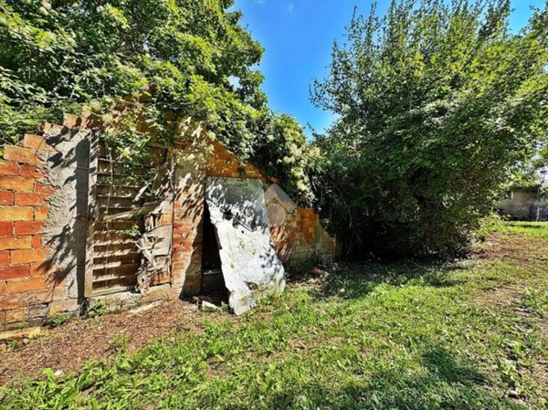 casa indipendente in vendita a Valfabbrica