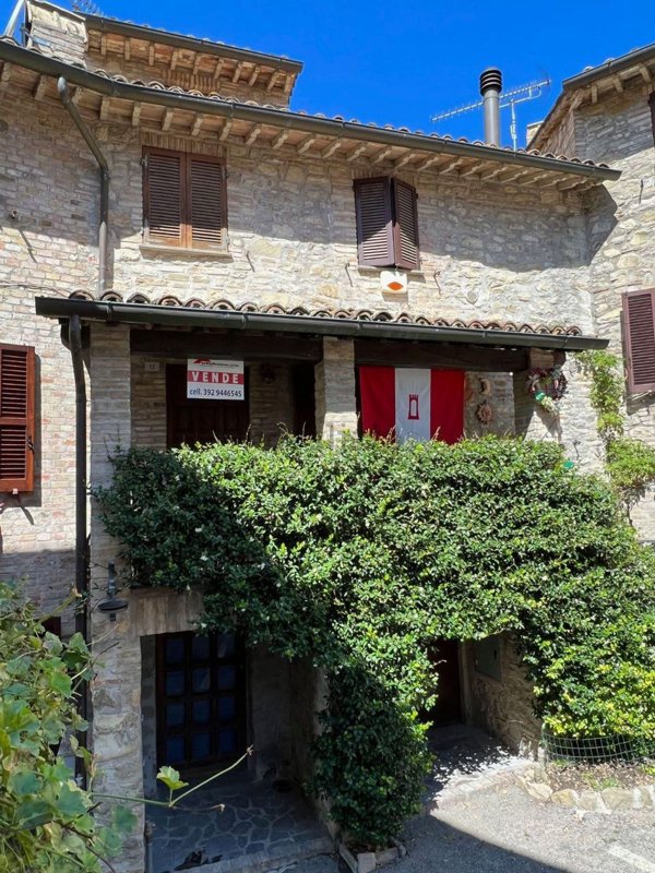 casa semindipendente in vendita a Valfabbrica