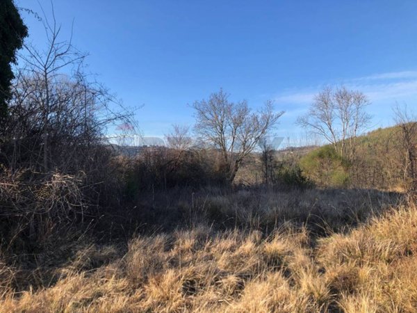 casa indipendente in vendita a Valfabbrica