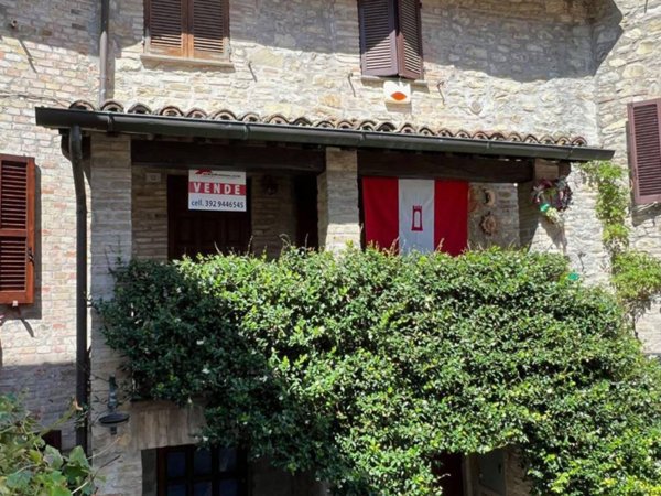 casa indipendente in vendita a Valfabbrica