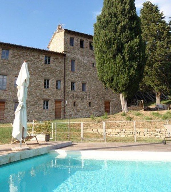 casa indipendente in vendita a Valfabbrica