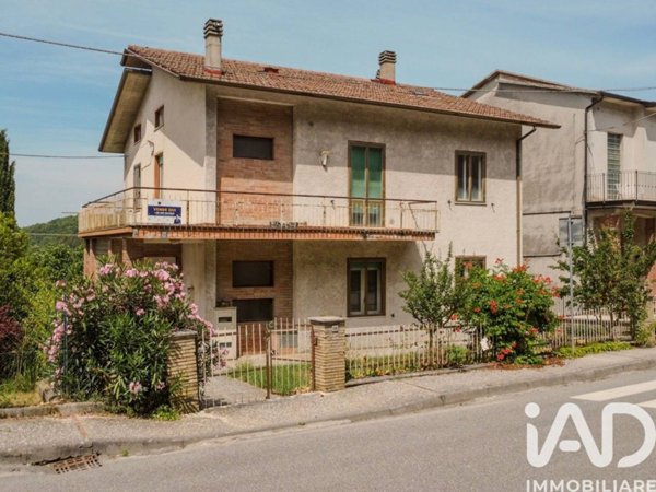 casa indipendente in vendita a Valfabbrica in zona Casacastalda
