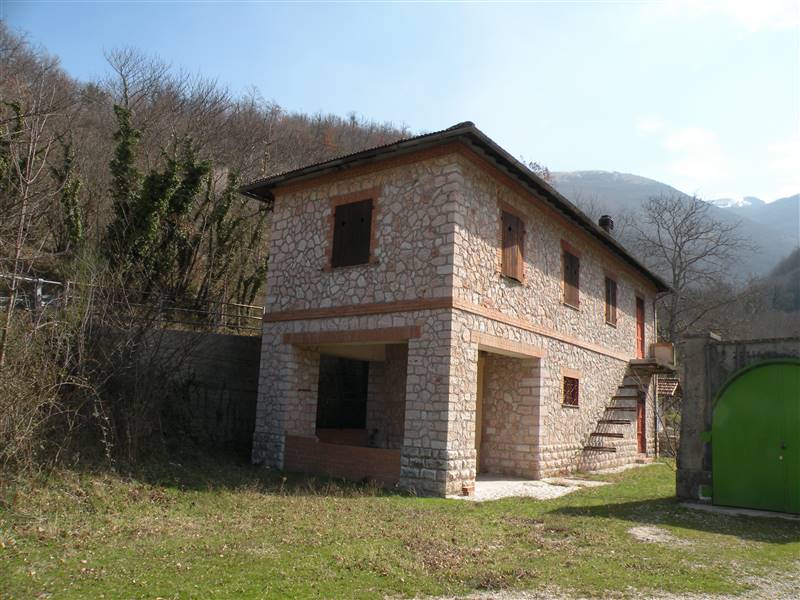 casa indipendente in vendita a Vallo di Nera