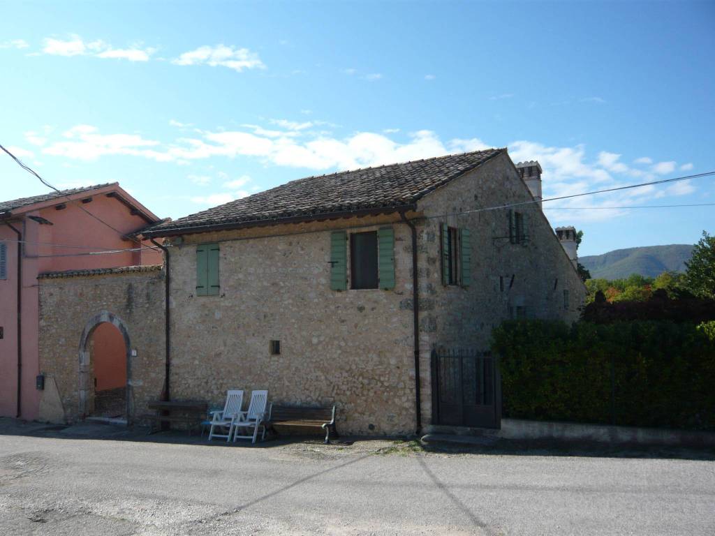 casa indipendente in vendita a Vallo di Nera in zona Geppa