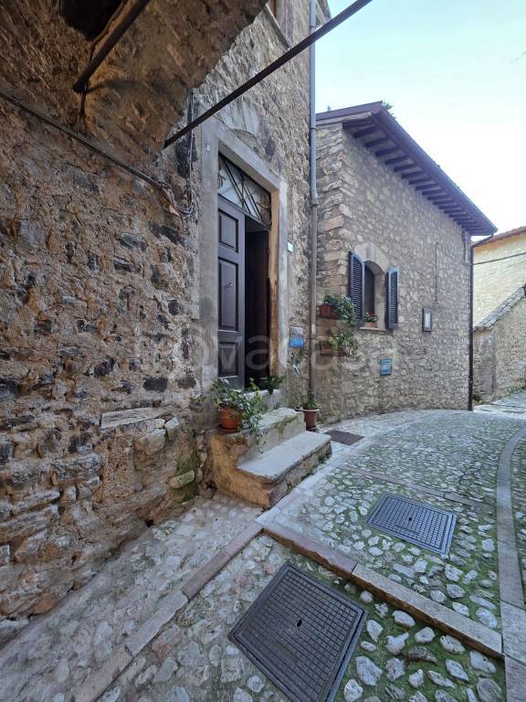 appartamento in vendita a Vallo di Nera