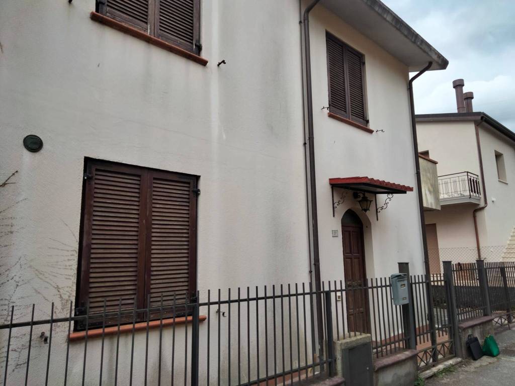 appartamento in vendita a Valtopina
