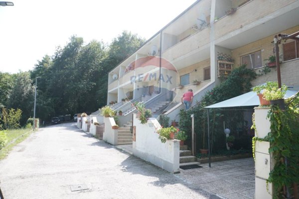 casa indipendente in vendita a Valtopina