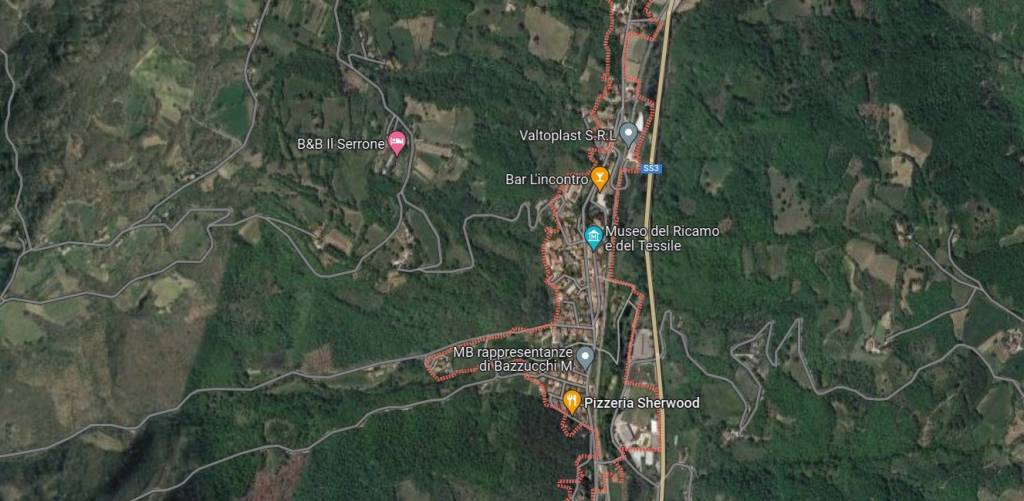 casa indipendente in vendita a Valtopina in zona Balciano