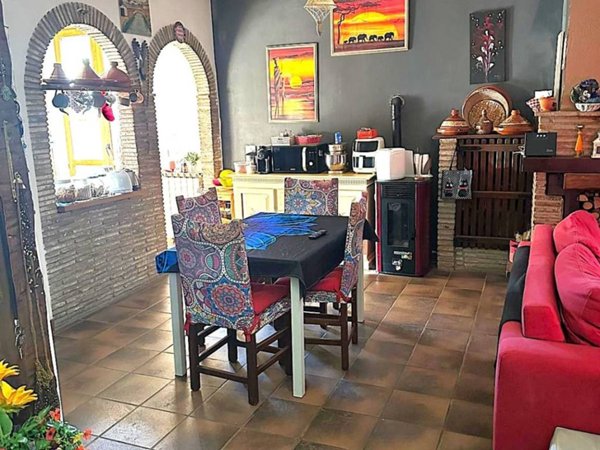 casa indipendente in vendita a Valtopina